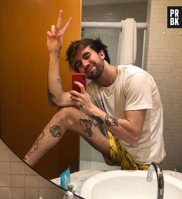 Carlos Santana é um dos youtubers mais conhecidos do Brasil