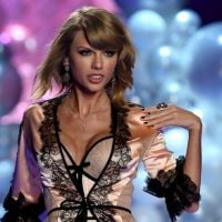 Taylor Swift rouba a cena no Victoria's Secret Fashion Show com as músicas "Blank Space" e "Style"