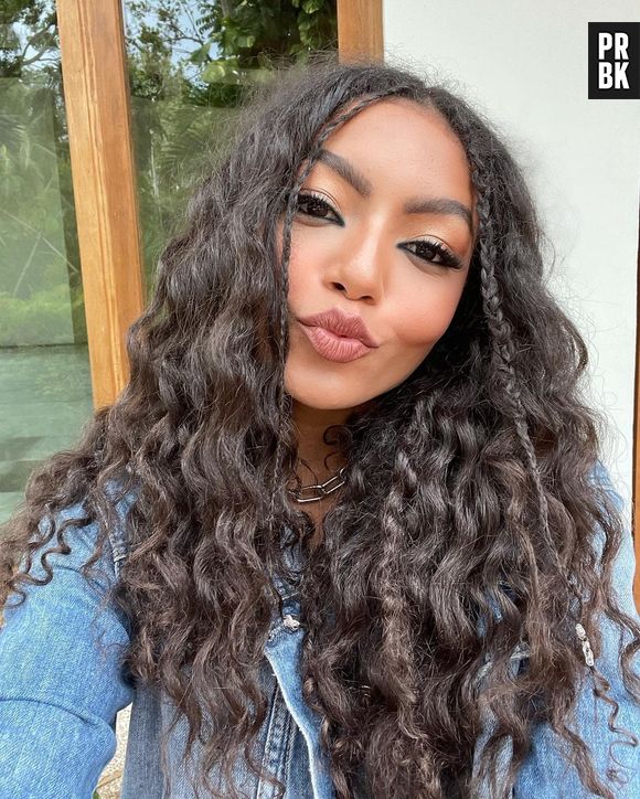 Any Gabrielly é a integrante brasileira do grupo Now United