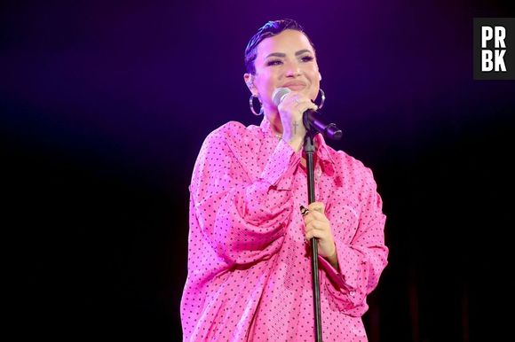 Demi Lovato se assumiu publicamente pansexual durante entrevista ao podcast "The Joe Rogan Experience"