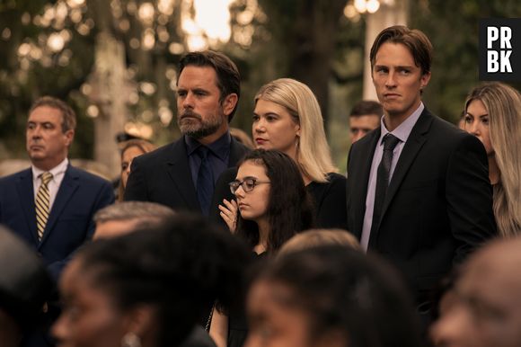 "Outer Banks": 2ª temporada começará com um velório, de acordo com as novas fotos