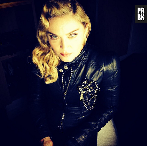 A cantora Madonna já insinuou que a música de "Lady Gaga, "Born This Way" se baseia na música de sua autoria "Express Yourself"