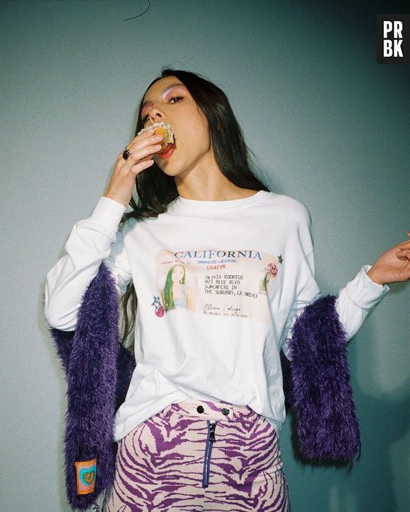 Olivia Rodrigo aprendeu a tocar piano cedo e desde criança compõe músicas