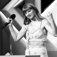 Taylor Swift está regravando seus antigos álbuns, para recuperar o direito autoral sobre a obra