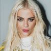Luisa Sonza foi a primeira brasileira a criar uma Enhanced Playlist para o seu álbum "Doce 22" no Spotify, com vídeos exclusivos e storylines das faixas
