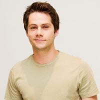 Dylan O'Brien muda o visual e fica loiro. Vote no melhor cabelo do ator!