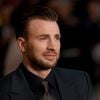  Chris Evans disse que ele "toma banho o tempo todo" e é "uma pessoa muito limpa"