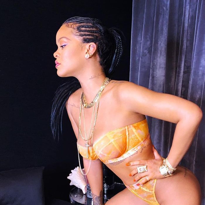 Rihanna está ansiosa para o volume 3 de desfile Savage X Fenty Show -  Purebreak