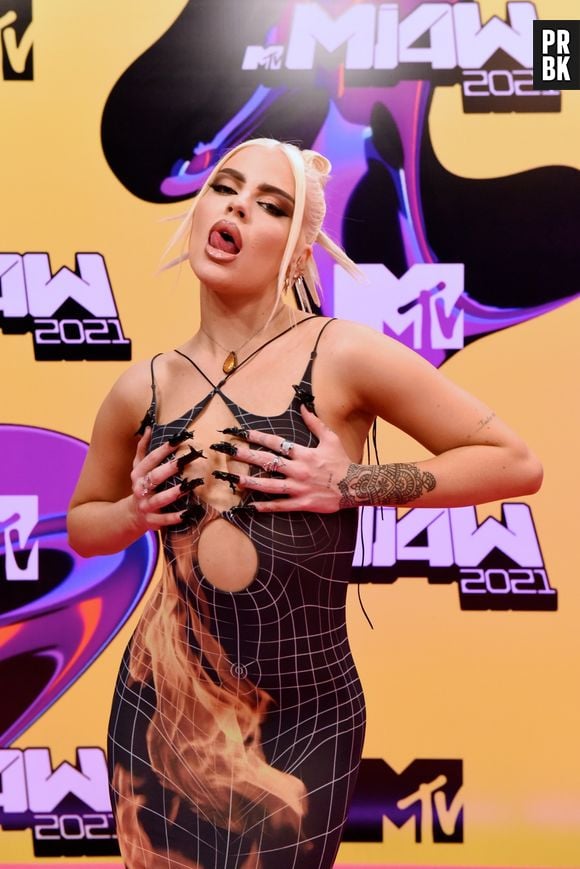 MTV Miaw 2021: Luísa Sonza completou look com brincos Wu Atelier, colar Andrea Conti e anel Julio Okubo