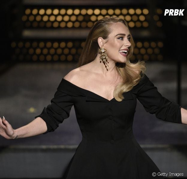 Fãs da cantora Adele acreditam que ela possa estar voltando logo para o mundo da música. Entenda!