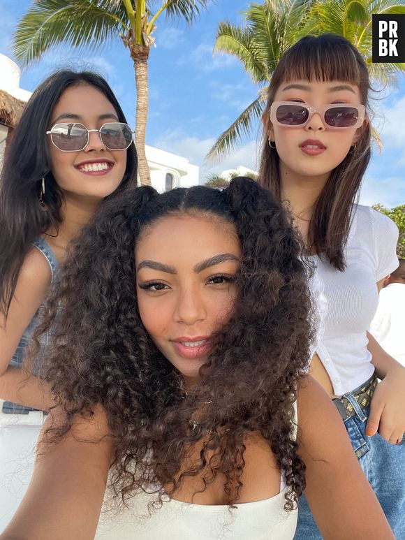 Romance no Now United? Any Gabrielly, representante do Brasil, revela quais integrantes do grupo formariam um casal