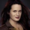 E em "Amanhecer - Parte 2", Esme (Elizabeth Reaser) está parecendo mais moderna, com um cabelo bem mais escuro e liso