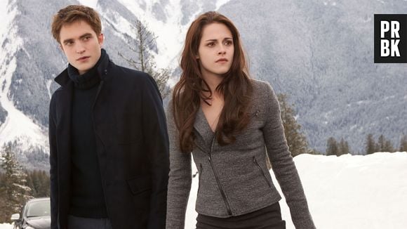 Em "Amanhecer - Parte 2", Edward (Robert Pattinson) aparece com um tom de pele mais natural e um cabelo mais curto, dando um ar de mais velho