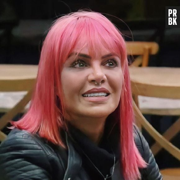 Dayane Mello quis se vingar de Rico pelo peão ter exposto seus comentários maldosos sobre outros participantes de "A Fazenda 13". Por isso, rasgou a jaqueta dele. Valentina Francavilla viu o ocorrido e advertiu a peõa, mas já era tarde demais