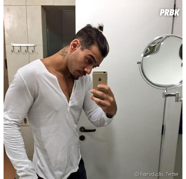 Lucas Lucco prende o cabelo de um jeito mega estranho!