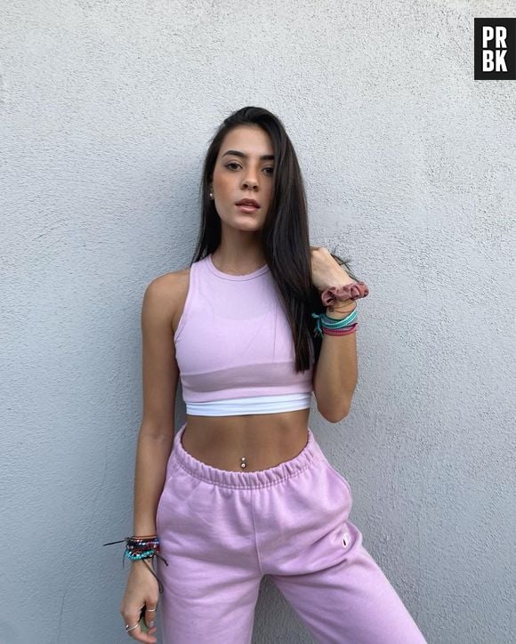 Sabina Hidalgo aposta no rosa quando quer um look colorido
