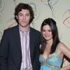 A química de Adam Brody com Rachel Bilson saiu de "The O.C." para a vida real. No entanto, o namoro não durou muito, mas Seth e Summer ficaram juntos na série