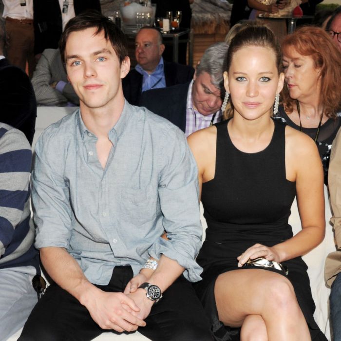 Solteiros, Jennifer Lawrence e Nicholas Hoult atuaram juntos por &quot;X-Men: Apocalypse&quot;