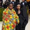  Fotos de Rihanna e A$AP Rocky, divulgadas nesta segunda-feira (31), confirmam gravidez   