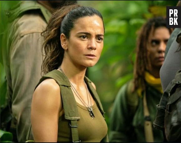 Bruna Marquezine não foi a primeira brasileira a ser escalada para um filme de super-herói. Alice Braga, Débora Nascimento e Morena Baccarin foram algumas que já estrelaram títulos da DC Comics e Marvel Studios