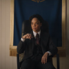 Rei Valquíria (Tessa Thompson) aparece em uma reunião de negócios no teaser de "Thor: Amor e Trovão"