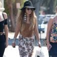 Boho chic: atriz Vanessa Hudgens é uma das referências da estética hippie entre as fashionistas