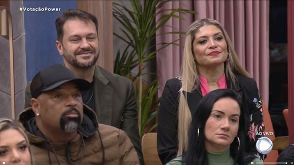 "Power Couple ": volta de Albert e Adryana gera confusão entre casais