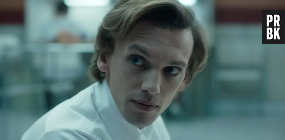 Em "Stranger Things", Jamie Campbell Bower interpreta um personagem com muitas identidades 