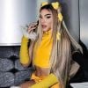 Pabllo Vittar usa look monocromático amarelo para a 26ª Parada LGBTQIAP+ em São Paulo