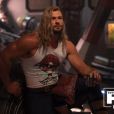 "Thor: Amor e Trovão": Thor (Chris Hemsworth) aparece sozinho em nova imagem