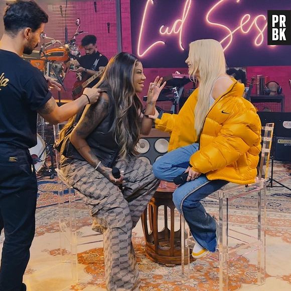 Ludmilla e Luísa Sonza não deixaram de cantar "Penhasco", faixa do "Doce 22"