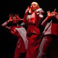 Lady Gaga desbafa: "Estar sem dor no palco é realmente uma experiência curativa porque consigo dançar e cantar e curtir a plateia, curtir o show"