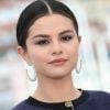 Selena Gomez: foco no olhar normalmente vem com marrom e pequenos toques de preto