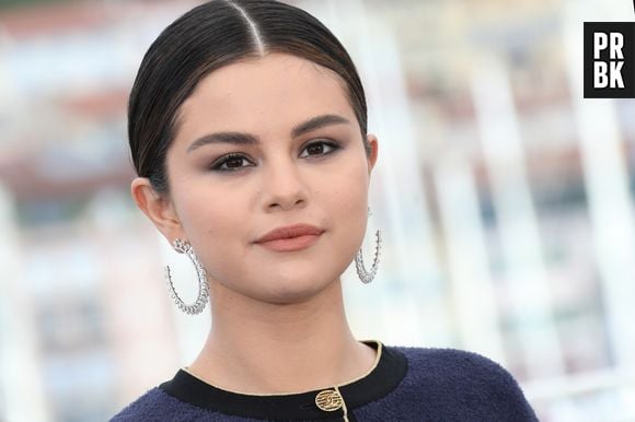 Selena Gomez: foco no olhar normalmente vem com marrom e pequenos toques de preto