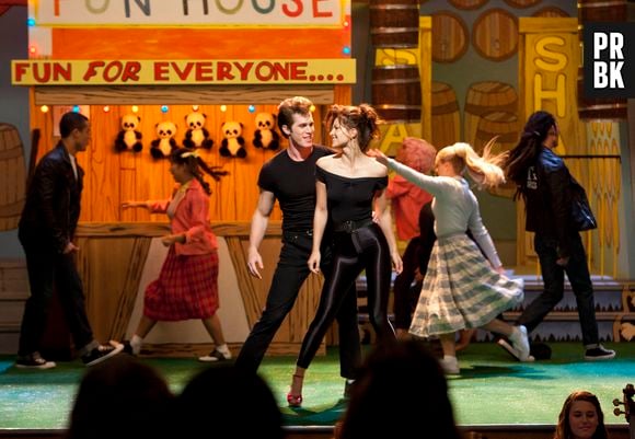 Melissa Benoist, a "Supergirl", era Marley Rose em "Glee"