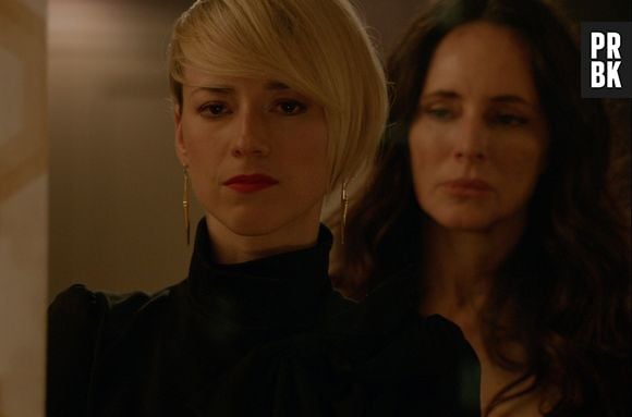 Margaux (Karine Vanasse) disse para Victoria (Madeleine Stowe) o que quer fazer em "Revenge"