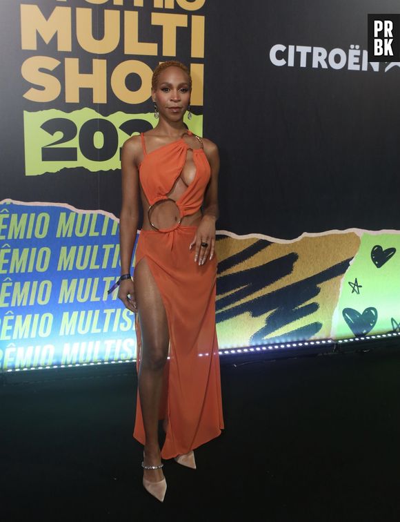 Prêmio Multishow 2022: Karol Conká foi com vestido laranja