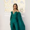 Yasmin Wijnaldum com look verde no CFDA Awards 2022