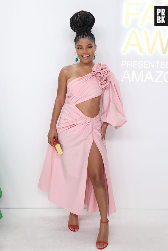 Halle Bailey, de Carolina Herrera, no CFDA Awards 2022