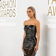 CFDA Awards: Kim Kardashian foi premiada no evento e apareceu com look Dolce &amp; Gabbana