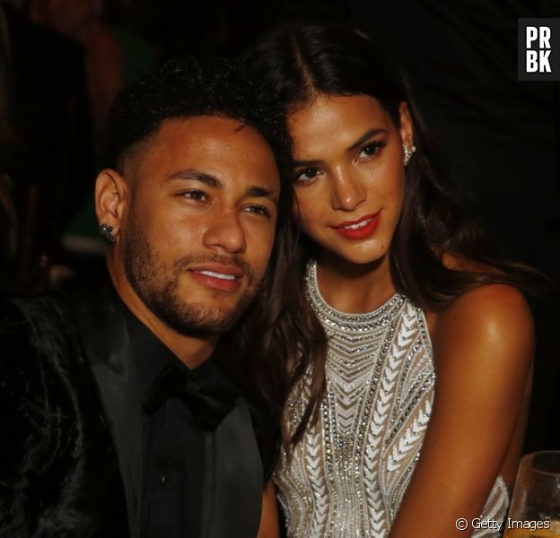 Bruna Marquezine apoia recuperação de Neymar em post no Instagram