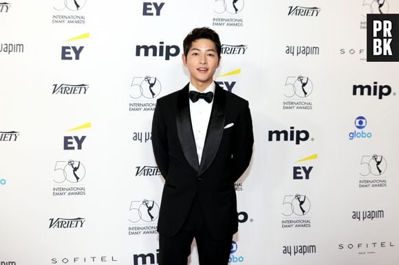 Song Joong-ki é protagonista de "Vincenzo"