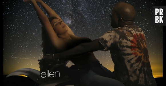 Os dois noivos, Kim Kardashian e Kanye West, trocaram carícias em cima de uma moto no clipe de "Bound 2"