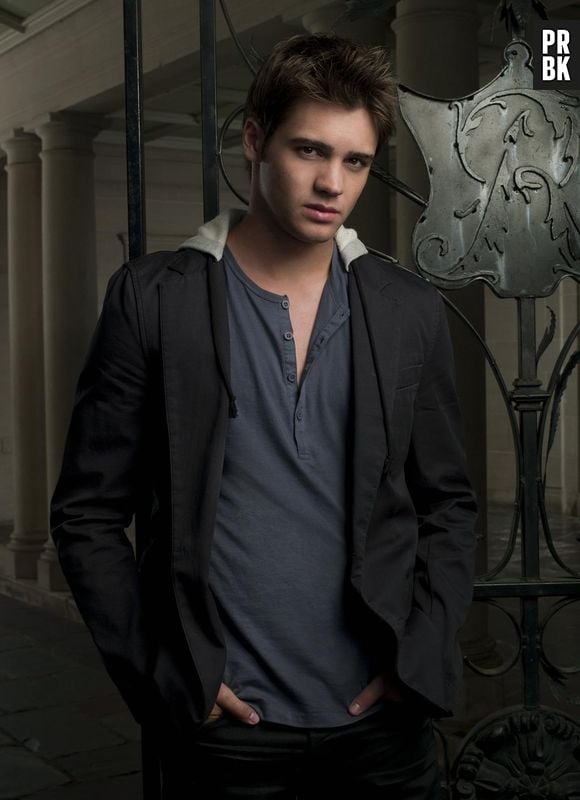 Jeremy (Steven R. McQueen) era só um adolescente rebelde na 1ª temporada de "The Vampire Diaries"