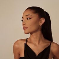 Ariana Grande não se cala e rebate body shaming com vídeo: "Não surte com isso"