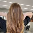 Loiro acobreado é tendência de cabelo no outono 2023