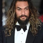 Além de Jason Momoa, conheça outros 7 famosos que também são hipnotizantes!