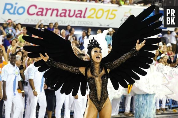 Sabrina Sato desfila no Carnaval 2015 pela Vila Isabel na Sapucaí