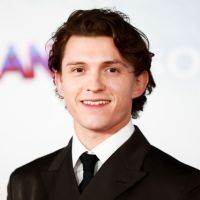 Assim como Tom Holland, veja mais 7 famosos que lutaram contra vícios