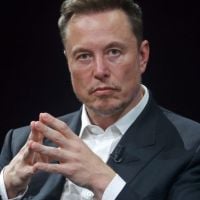 Elon Musk muda nome e ícone do Twitter: rede social do passarinho agora é X